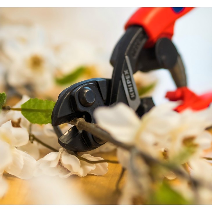 Professzionális mini csavarvágó fogó, Knipex CoBolt 71 32 200, 200 mm, extrém vágóerő, kompakt kialakítás, nagy szilárdságú edzett acél, ergonomikus fogantyúk, eredeti német gyártmány