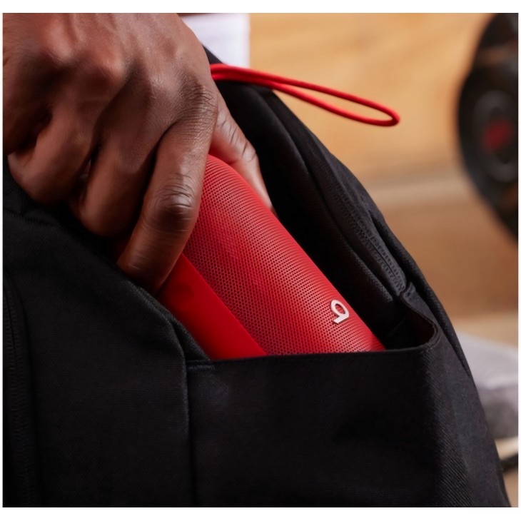 Beats Pill hordozható hangszóró, Bluetooth, sztereó, 24 órás akkumulátor-üzemidő, IP67, piros