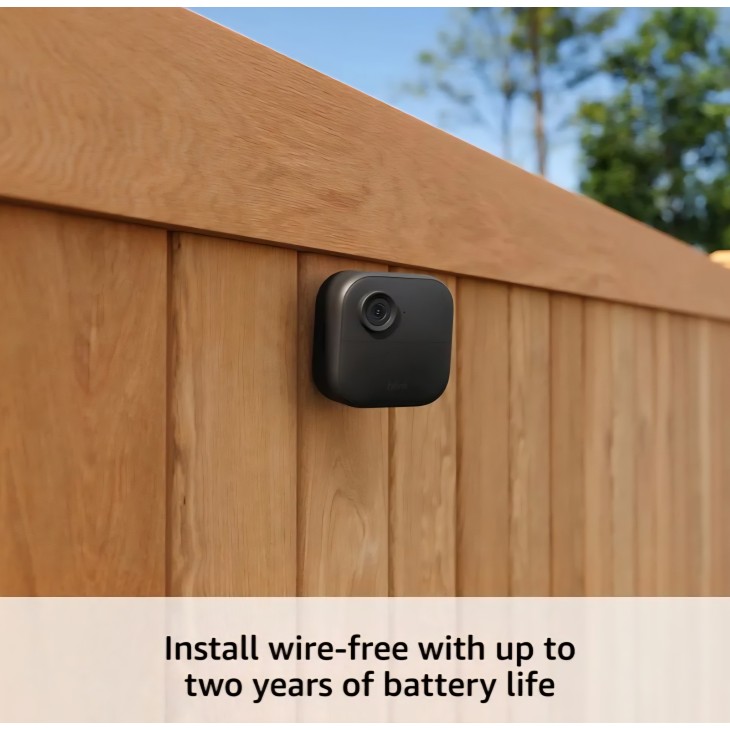 Blink Outdoor 4 vezeték nélküli megfigyelőkamera, 1080p HD felbontás, infravörös éjjellátó, kétirányú kommunikáció, akár 2 év akkumulátor-üzemidő, időjárásálló